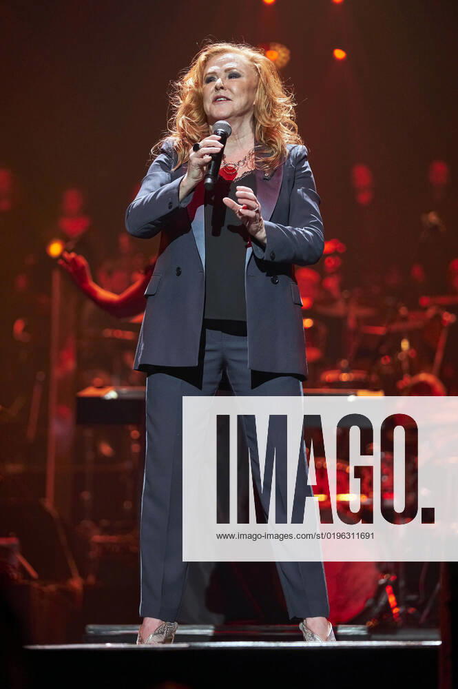 Carol Decker T Pau live at Night of the Proms 2022 at ZAG Arena Hannover, 08 12 2022 Foto:xU.xFuturexImage