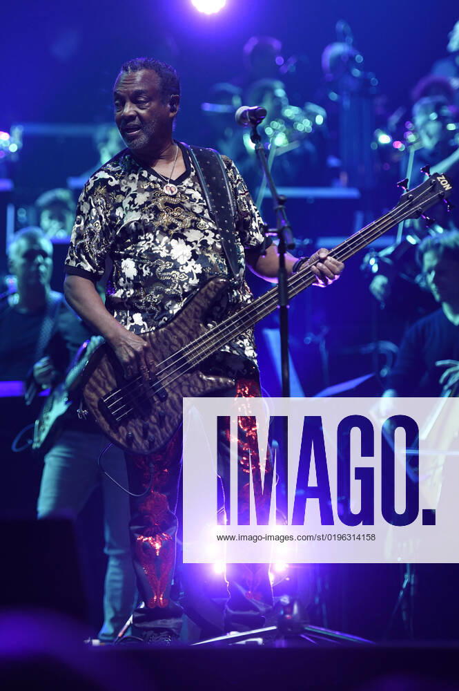 Kool The Gang live at Night of the Proms 2022 at ZAG Arena Hannover, 08 12 2022 Foto:xC.xNiehausx xFuturexImage