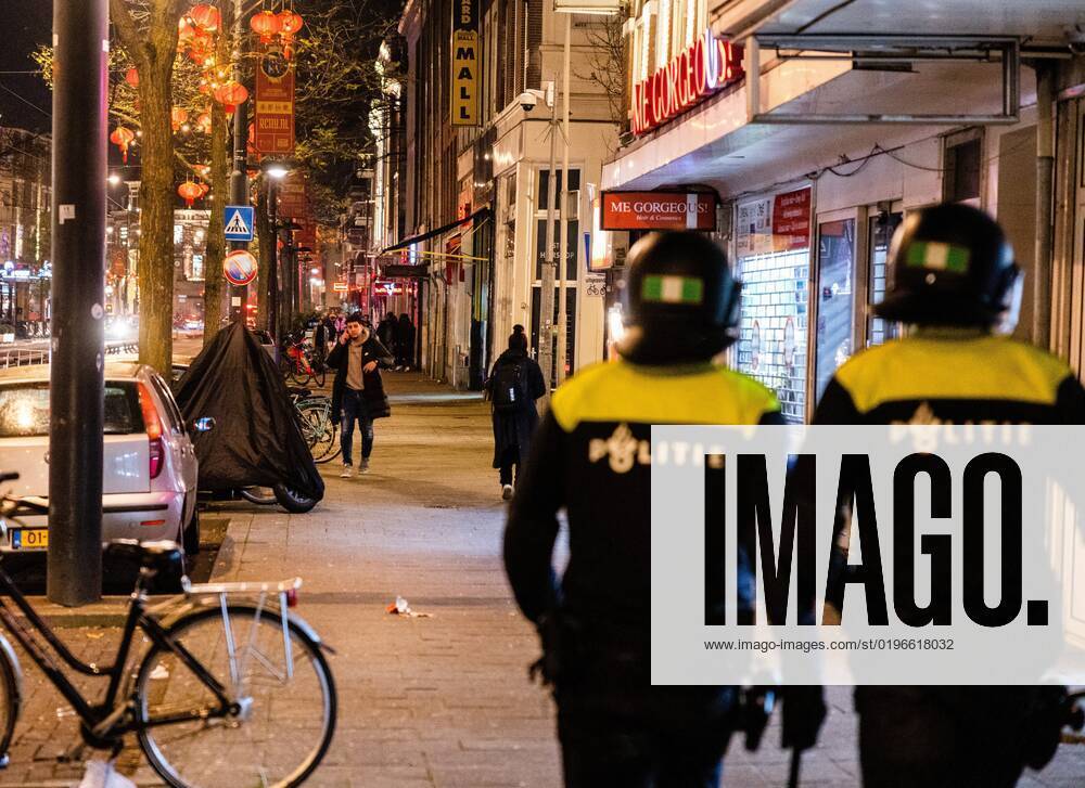 ROTTERDAM Young people are being sent away from the Kruisplein by the riot police after the lost semi final match between Morocco and France at the World Cup football in Qatar ANP JEFFREY GROENEWEG netherlands out belgium out