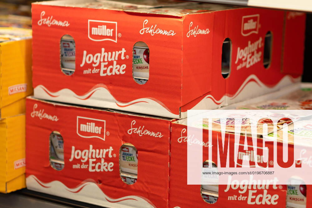 Germany 29 November 2022 In the picture In a refrigerated shelf are products of the variety Müllermilch, here the yogurt with the corner The yogurt is a product of the Theo Müller group of companies County Osnabrück Lower Saxony