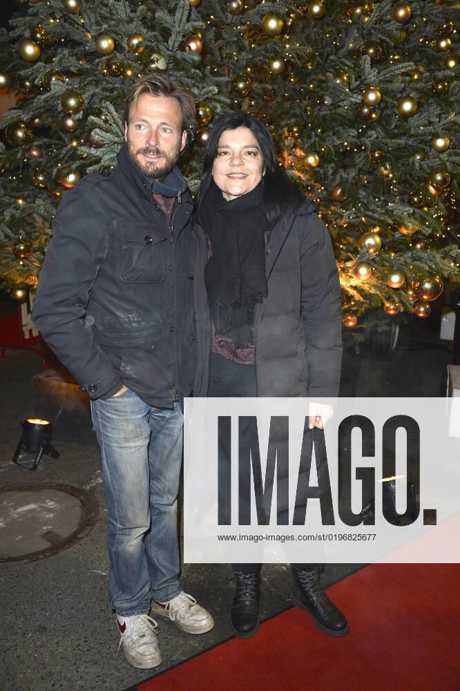 Andreas Pietschmann and Jasmin Tabatabai premiere of the Roncalli Christmas Circus Roncalli Christmas Circus Berlin 17 12 2022