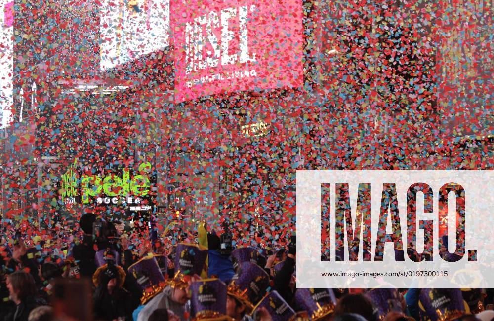 Times Square Ball Drop On New Years Eve amid rainfall. December 31, 2022, New York, USA: This 2022-2023 New Years Eve Ball Drop at Times Square brought in a little rainfall which doesnt deter the presence of many who came in early to get the best spot to view the musical presentations of New Edition, J Hope, Jax, Ava Max, Jvke, Danielle, Chelsea Cutler, Chesca, Duran Duran and of course the Ball drop at midnight. The Mayor of New York City Eric Adams, was also present at the celebration. There are long lines of people trying to get in on Times Square and some people are covered with their ponchos, some with umbrellas and some sleeping ahead of everything. There is a very well organized and tight security provided by the NYPD . Time