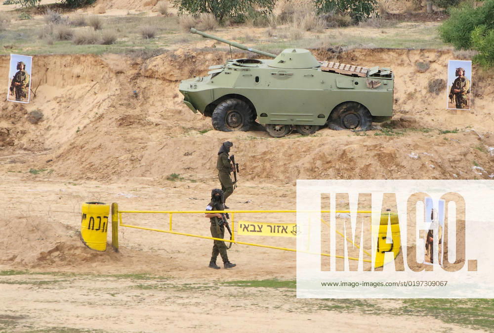 Militants of Al-Ansar Brigades, the military wing of the Palestinian al-Ahrar movement, participates in a military exercise, in Khan Younis in the southern of Gaza strip Militants of Al-Ansar Brigades, the military wing of the Palestinian al-Ahrar movement, participates in a military exercise, in Khan Younis in the southern of Gaza strip on January 01, 2023. Photo by Ashraf Amra apaimages Khan Younis Gaza Strip Palestinian Territory 010123_KHANYOUNIS_ASH_1_00 (23)
