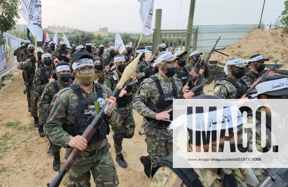 Militants of Al-Ansar Brigades, the military wing of the Palestinian al-Ahrar movement, participates in a military exercise, in Khan Younis in the southern of Gaza strip Militants of Al-Ansar Brigades, the military wing of the Palestinian al-Ahrar movement, participates in a military exercise, in Khan Younis in the southern of Gaza strip on January 01, 2023. Photo by Ashraf Amra apaimages Khan Younis Gaza Strip Palestinian Territory 010123_KHANYOUNIS_ASH_1_00 (3)