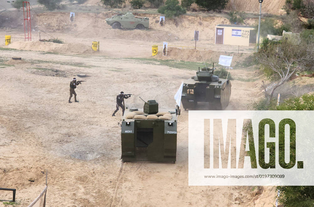 Militants of Al-Ansar Brigades, the military wing of the Palestinian al-Ahrar movement, participates in a military exercise, in Khan Younis in the southern of Gaza strip Militants of Al-Ansar Brigades, the military wing of the Palestinian al-Ahrar movement, participates in a military exercise, in Khan Younis in the southern of Gaza strip on January 01, 2023. Photo by Ashraf Amra apaimages Khan Younis Gaza Strip Palestinian Territory 010123_KHANYOUNIS_ASH_1_00 (37)