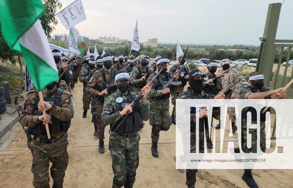 Militants of Al-Ansar Brigades, the military wing of the Palestinian al-Ahrar movement, participates in a military exercise, in Khan Younis in the southern of Gaza strip Militants of Al-Ansar Brigades, the military wing of the Palestinian al-Ahrar movement, participates in a military exercise, in Khan Younis in the southern of Gaza strip on January 01, 2023. Photo by Ashraf Amra apaimages Khan Younis Gaza Strip Palestinian Territory 010123_KHANYOUNIS_ASH_1_00 (17)