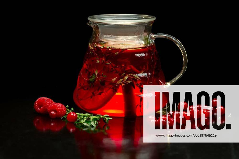 Berry tea with fresh currants, raspberries and strawberries. Teapot with fruits and berries., Berry tea with fresh currants, raspberries and strawberries. Teapot with fruits and berries., Berry tea with fresh currants, raspberries and strawberries. Teapot with fruits and berries., 27.09.2022,
