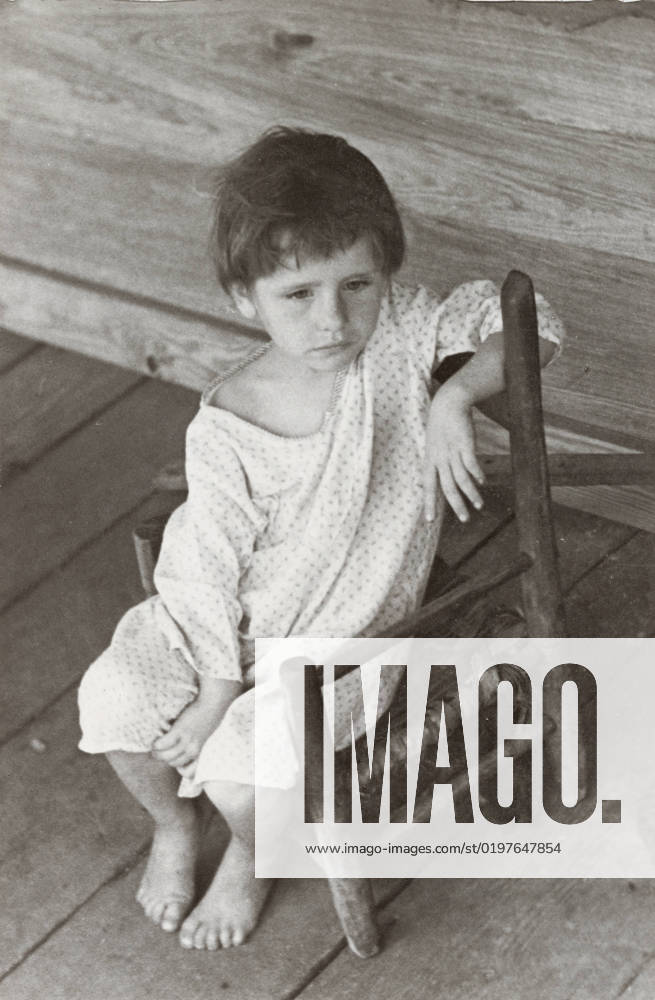 Laura Minnie Lee Tengle, Hale County, Alabama Clair Bell Ricketts. Walker Evans (American, 1903 - 1975)