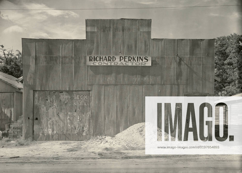 Corrugated Tin Facade Tin Building, Moundville, Alabama. Walker Evans (American, 1903 - 1975)