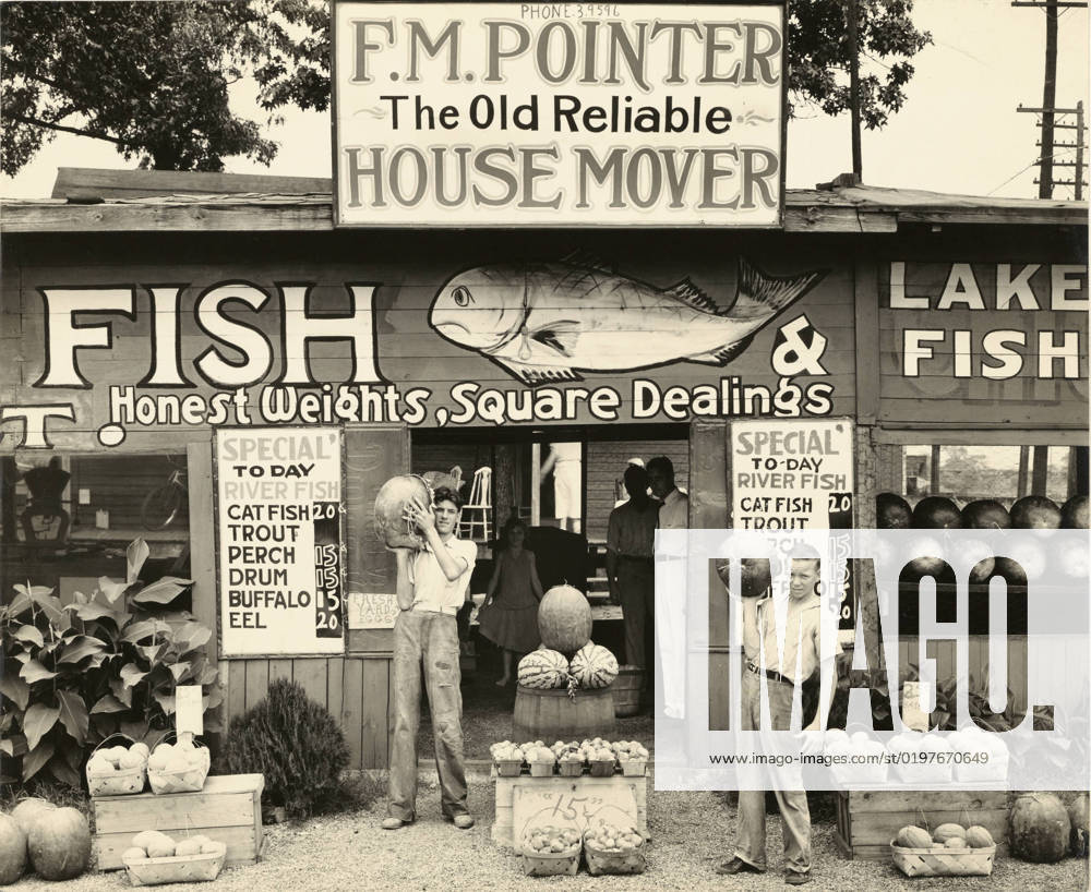 Roadside Stand Near Birmingham Roadside Store Between Tuscaloosa and Greensboro, Alabama. Walker Evans (American, 1903 - 1975)