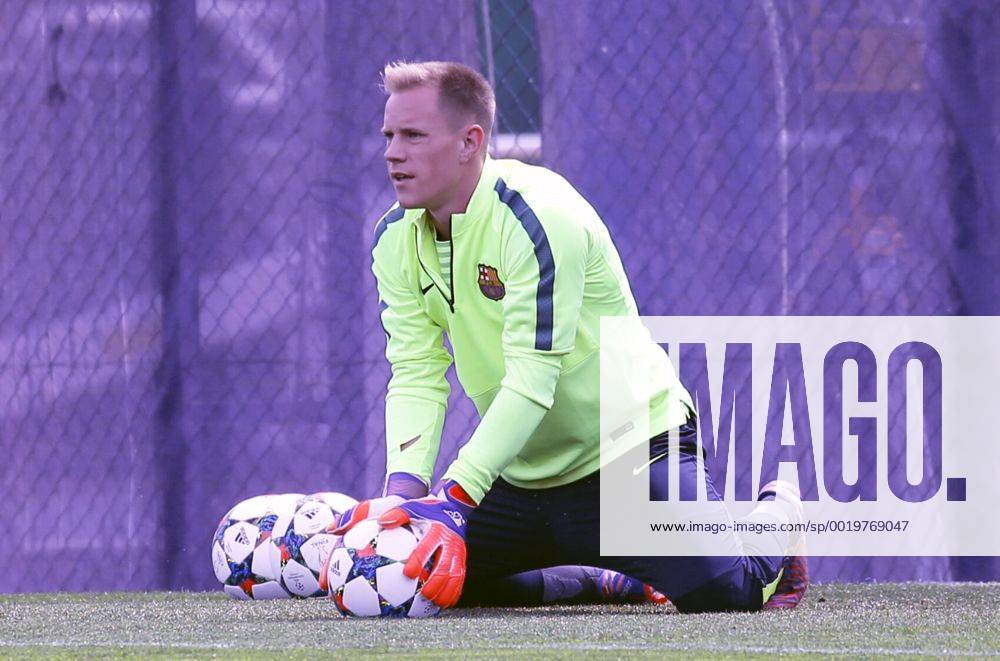 Aktuell Fußball, Champions League, Training FC Barcelona BARCELONA -05 mayo- ESPANA: Marc Andre Ter STEGEN en el entrenamiento previo al partido de Liga de Campeones contra el Bayern Munich el 05 de mayo del 2015.