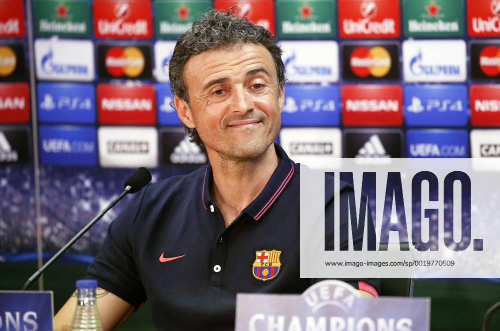 Barcelona, Spain - BARCELONA -may 05- SPAIN: Luis Enrique in the press conference PK Pressekonferenz after the training of FC Barcelona Barca before the Champions League match against Bayern Munic, on may 05, 2015. Photo: Joan Valls Urbanandsport Nurphoto Barcelona Training and Press Conference - ZUMAn230