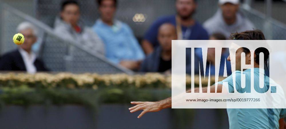 Madrid, Spain - Spain, Madrid : Swiss tennis player Roger Federer returns the ball to Australian tennis player Nick Kyrgios during the Madrid ATP Tennis Herren Masters Series Tournament tennis match, day 6 , on May 6, 2015 in Madrid Open Madrid Tennis, Federer Vs Nick Kyrgios - ZUMAn230