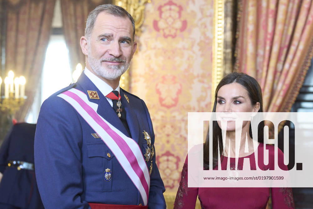 Madrid Queen Letizia and King Felipe during a meeting wih officials from the government, the ministery of defence and the civil guards after the new year s military parade, the Pascua Militar Epiphany day 2023, at the Throne room in the royal palace in Madrid. No Spain Â