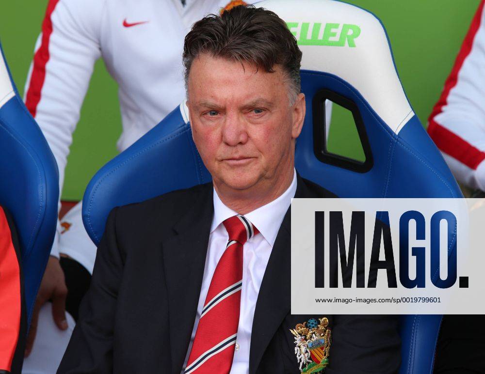 London, England. Barclays Premier League. Crystal Palace versus Manchester United ManU Louis Van Gaal Hearnx ActionPlus11619361