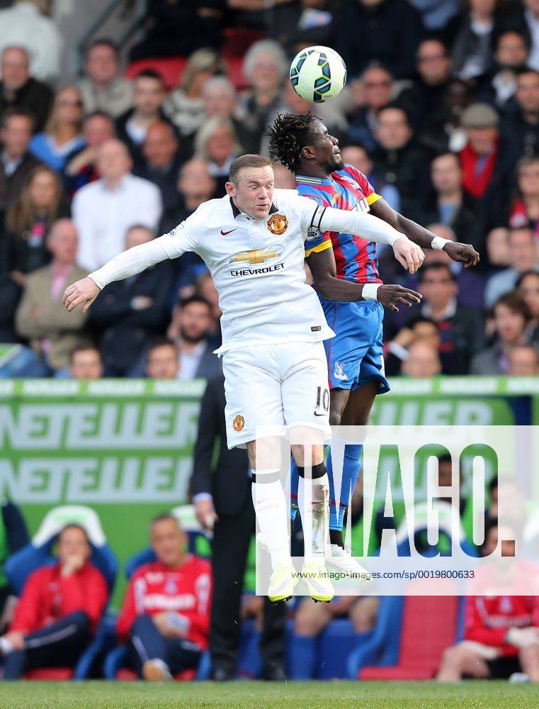 Crystal Palace s Pape Souare tussles with Manchester United ManU s Wayne Rooney Barclays Premier League - Crystal Palace vs Manchester United- Selhurst Park - England - 9th May 2015 - Picture David Klein Sportimage .