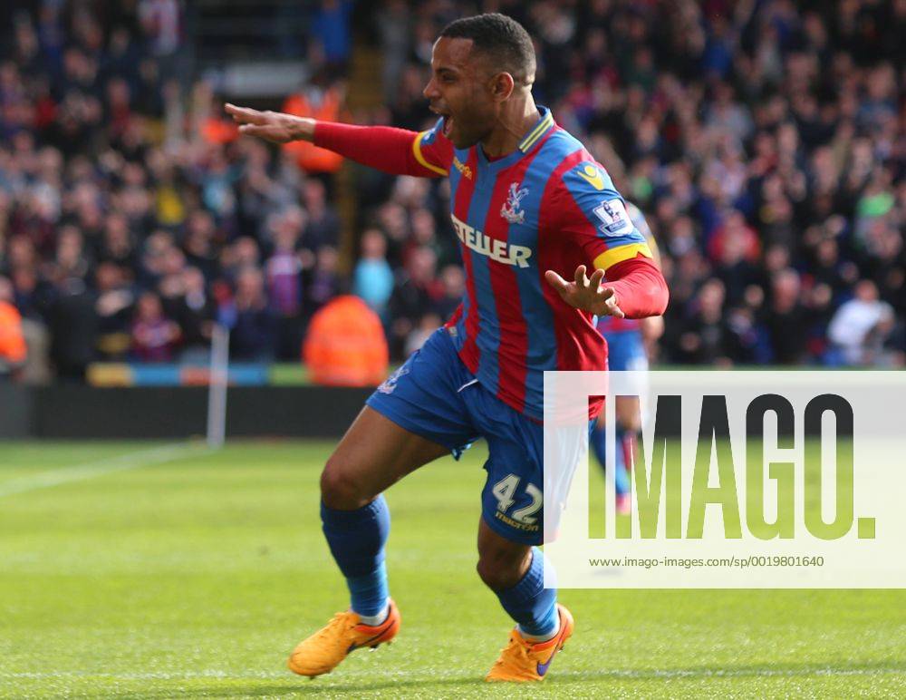 London, England. Barclays Premier League. Crystal Palace versus Manchester United ManU Jason Puncheon celebrates as he equalises from a free kick for 1-1 Hearnx ActionPlus11619465