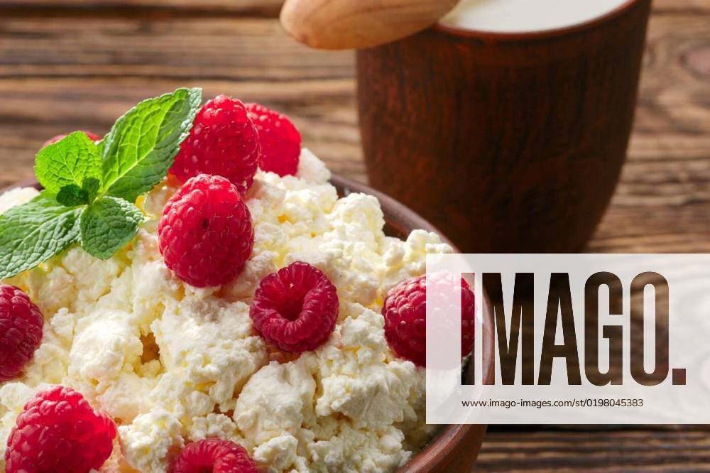Dairy products: milk, cottage cheese, raspberry and mint., Dairy products: milk, cottage cheese, raspberry and mint., Dairy products: milk, cottage cheese, raspberry and mint., 28.09.2022,