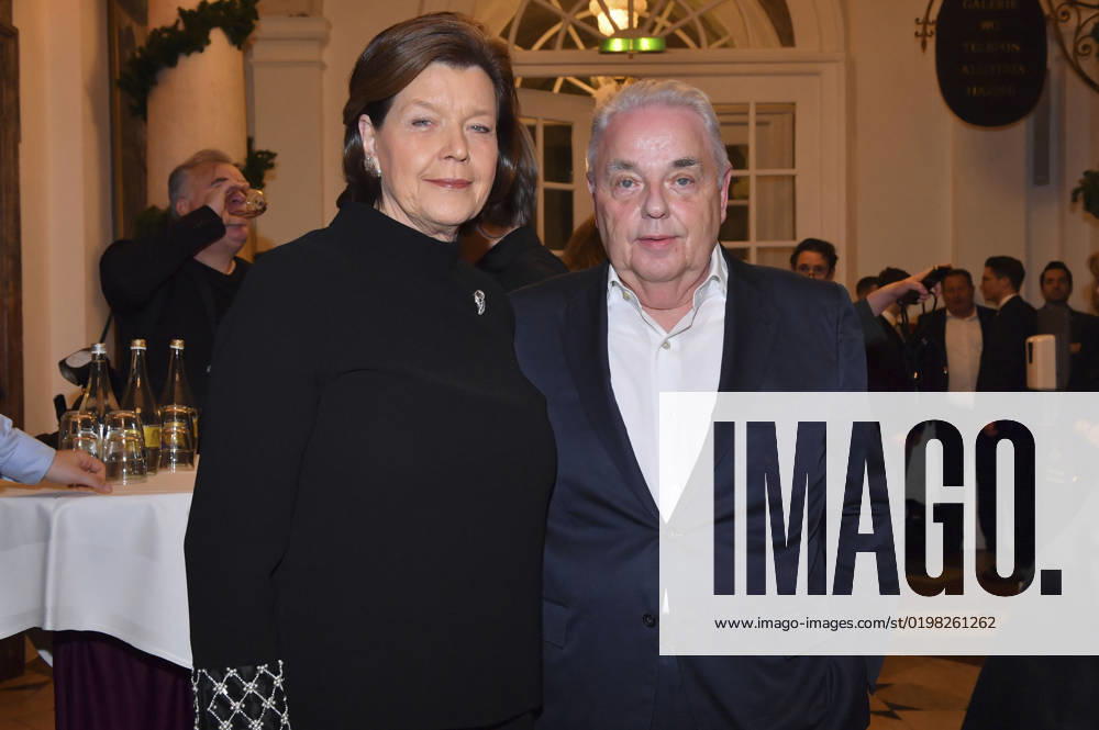 Ulrike Thümmel and Klaus Peter Schulenberg at the event 30 years Soulmates, 40 years Red Rock Studios and a very serious Birthday at the Münchner Künstlerhaus Munich, 07 01 2023 Foto:xB.xInsingerx xFuturexImage