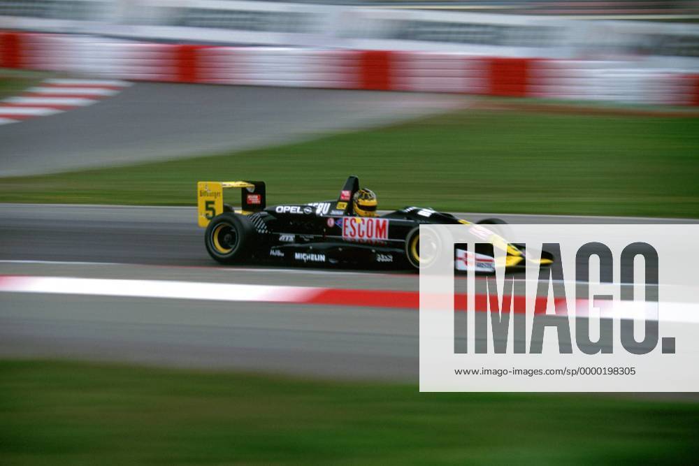 Michael Graf (Deutschland G+M Escom) in seinem Formel 3 - Boliden Motorsport LM Herren Deutsche Meisterschaft 1994, Formel 3, F3, F, DM Einzelbild Hockenheimring Hockenheim Dynamik,