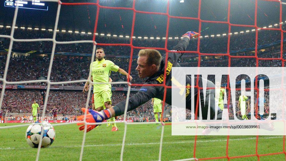Fussball UEFA Champions League, FC Bayern Muenchen - FC Barcelona Barca v.l. Marc Andre ter Stegen (FC Barcelona)