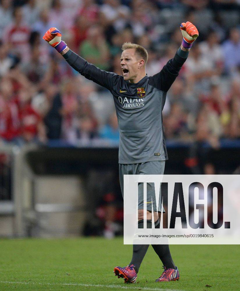 FUSSBALL CHAMPIONS LEAGUE SAISON 2014 2015 HALBFINALE RUECKSPIEL FC Bayern Muenchen - FC Barcelona Barca 12.05.2015 Torwart Marc Andre ter Stegen (Barca) jubelt