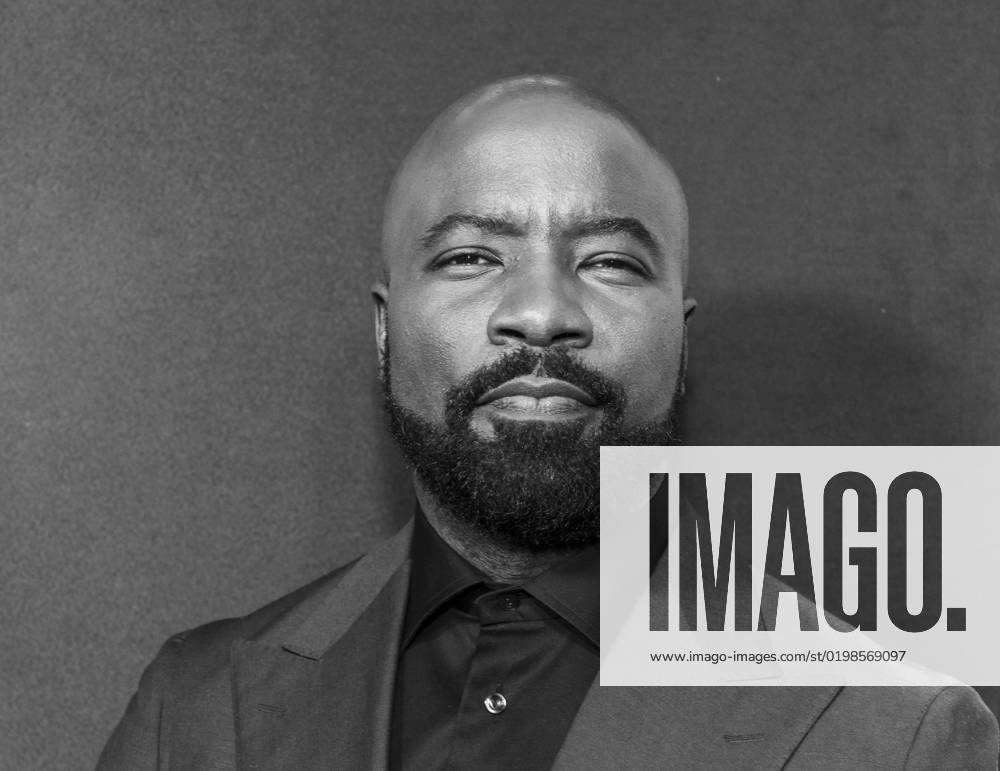 Mike Colter attends the Plane New York premiere at AMC Lincoln Square Theater in New York on January 10, 2023 New York United States - ZUMAr339 20230110_znp_r339_015