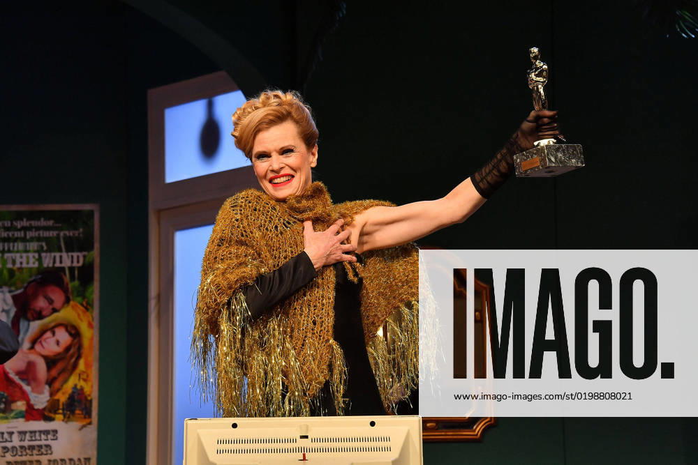 Leslie Malton at the An Oscar for Emily theater premiere on 12 01 2023 at the Komoedie im Bayerischen Hof in Munich An Oscar for Emily theater premiere in Munich