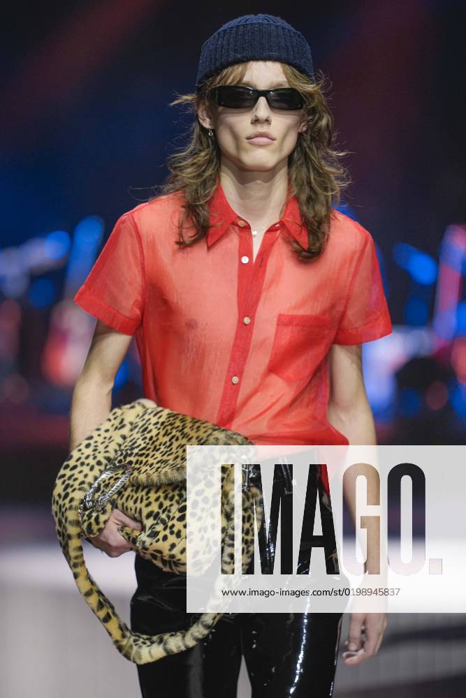 Milan, Milan Fashion Week, fall winter 2023 2024. Milan, Men s fashion, autumn winter 2023 2024. Gucci fashion show catwalk Pictured: Model