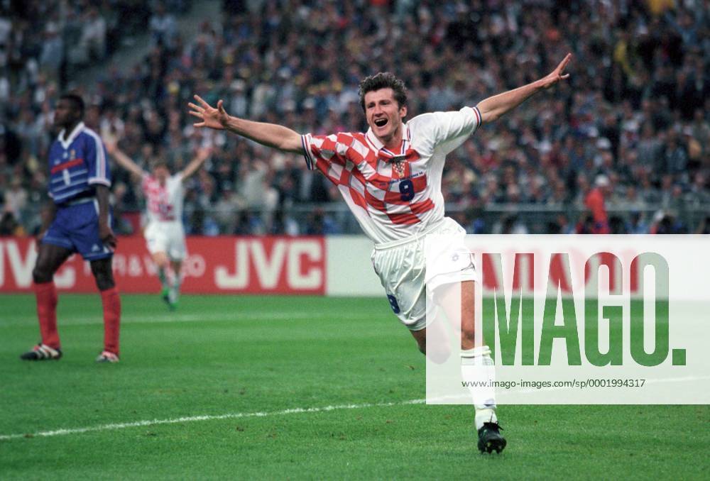 Davor Suker (Kroatien) - Torjubel Fußball Länderspiel Herren Weltmeisterschaft 1998, Nationalmannschaft, Nationalteam, Nationaltrikot, Halbfinale, Vneg Einzelbild Paris Saint Denis, St. Freude, Begeisterung,