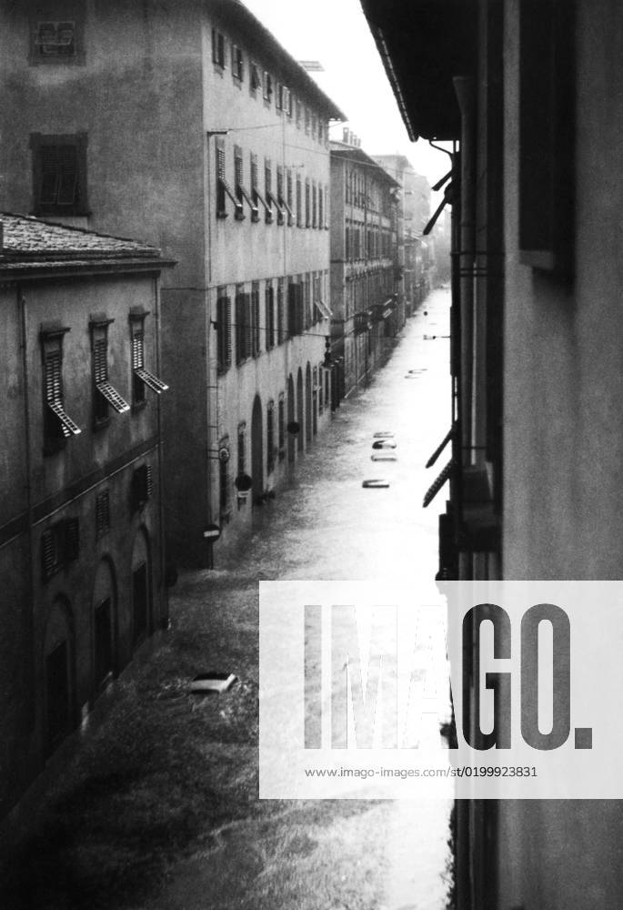 Flood, florence, Tuscany, italy 1966 01 02 1966 972_05_W359429