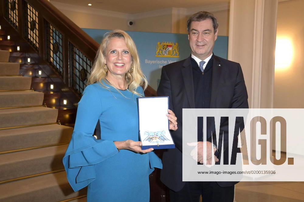 Barbara Schöneberger and Markus Söder at the awarding of the Bavarian Order of Merit to Barbara Schöneberger at the Bavarian Representation in Berlin, 20 01 2023 Foto:xF.xFuturexImage