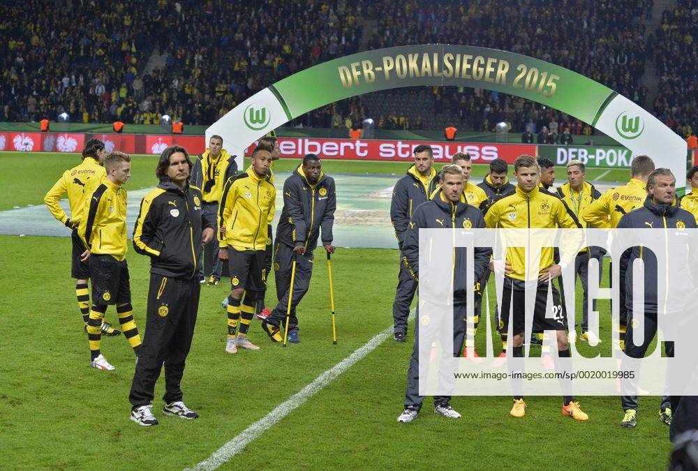 Fussball DFB-Pokal 2014 15, Finale im Olympiastadion in Berlin, Borussia Dortmund - VfL Wolfsburg, Frust nach der Niederlage bei den Dortmundern.