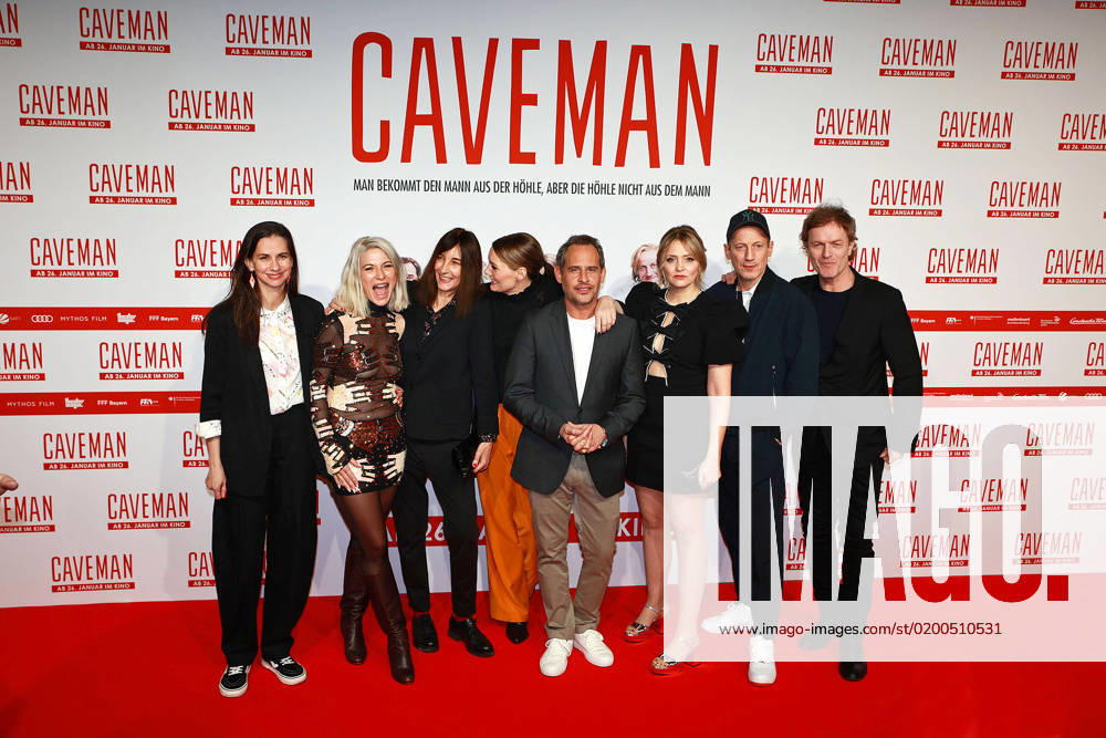 Producer Lydia Elmer, director Laura Lackmann, producer Patricia Schnitzler, Martina Hill, Moritz Bleibtreu, Laura Tonke, Wotan Wilke Moehring and producer Christoph Mueller at the Caveman film premiere on 23 01 2023 in Munich Caveman film premiere in Munich