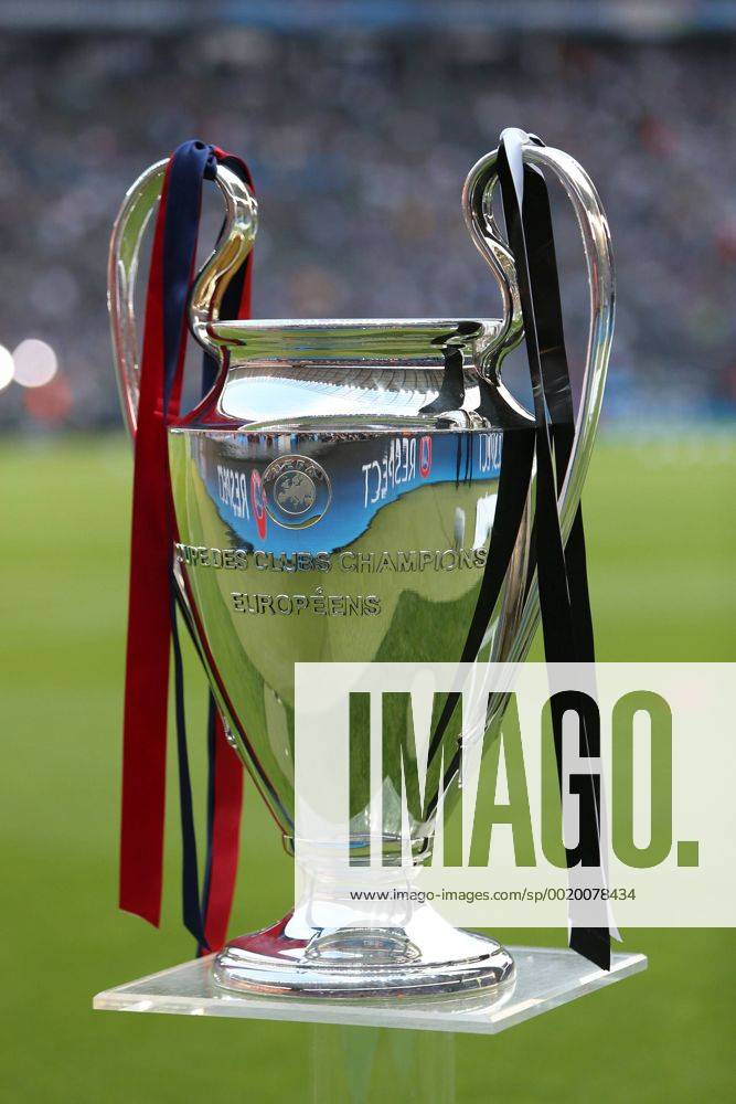 The Champions League trophy on display - Juventus Turin vs. FC Barcelona - Champion s League Final - Olympic Stadium - Berlin - Germany - 06 06 2015 Pic Philip Oldham Sportimage .
