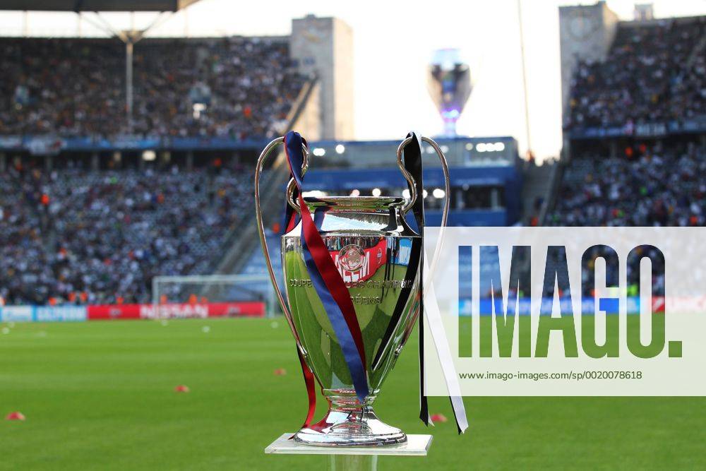SOCCER - CL, Barcelona vs Juventus BERLIN,GERMANY,06.JUN.15 - SOCCER - UEFA Champions League Final, FC Barcelona Barca vs Juventus Turin. Image shows the trophy. GEPAxpictures xMathiasxMandl