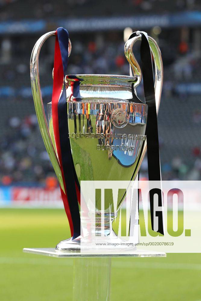 SOCCER - CL, Barcelona vs Juventus BERLIN,GERMANY,06.JUN.15 - SOCCER - UEFA Champions League Final, FC Barcelona Barca vs Juventus Turin. Image shows the trophy. GEPAxpictures xMathiasxMandl