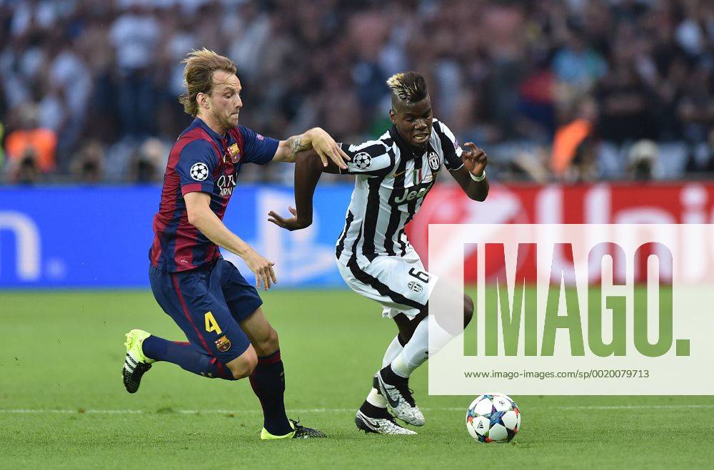 FUSSBALL CHAMPIONS LEAGUE FINALE SAISON 2014 2015 Juventus Turin - FC Barcelona Barca 06.06.2015 Ivan Rakitic (li, FC Barcelona) gegen Paul Pogba (re, Juventus Turin)