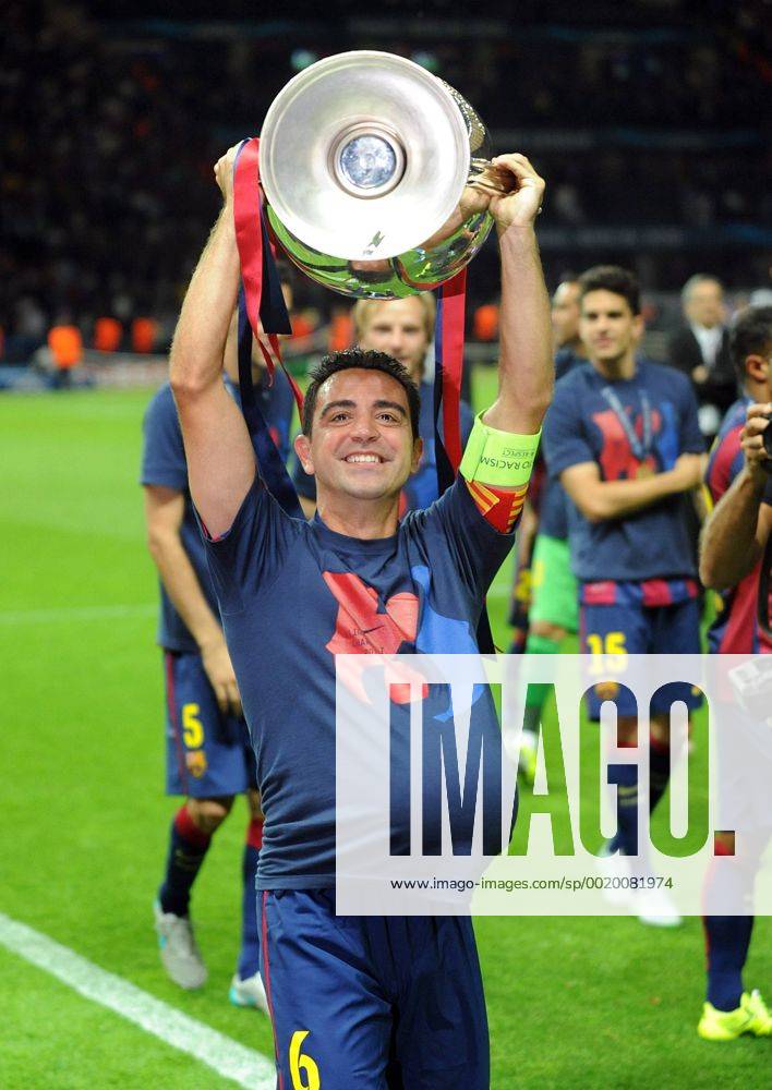 Championsleague Finale in Berlin 06.06.2015 Juventus Turin - FC Barcelona Barca 1:3. Xavi Hernandez (Barca) mit Pokal. HM