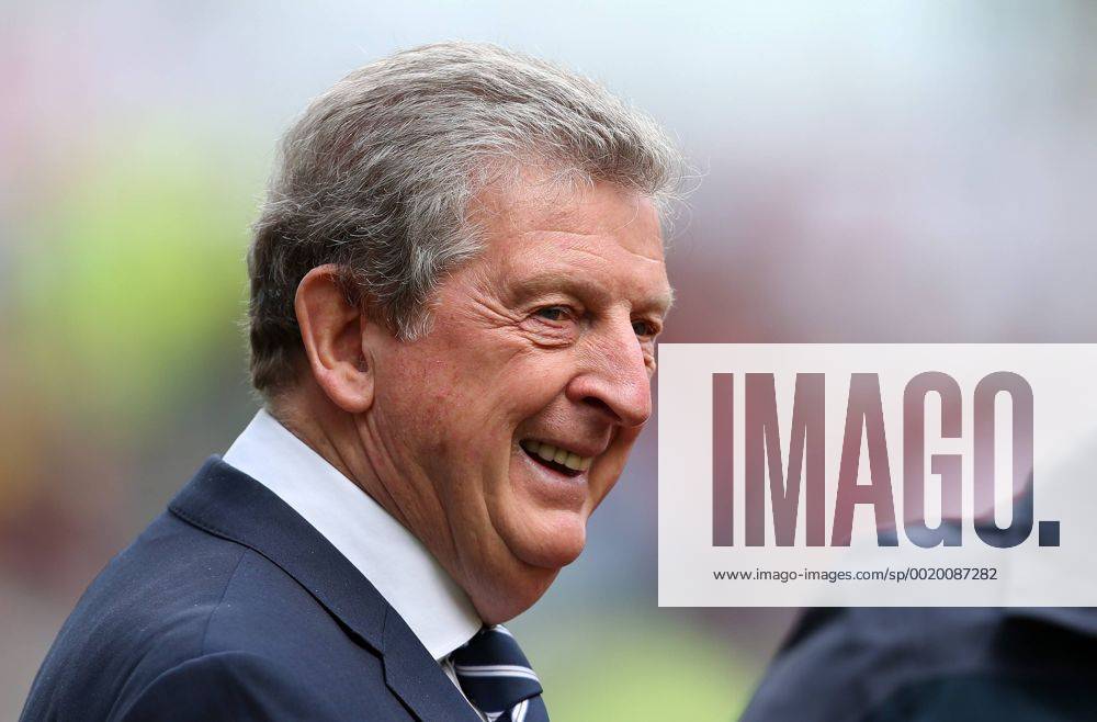 England s Roy Hodgson looks on International Friendly Länderspiel - Republic of Ireland vs England - Aviva Stadium - Ireland - 7th June 2015 - Picture David Klein Sportimage .