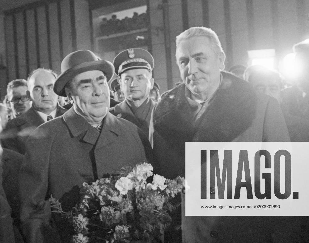 Warsaw, Polish People s Republic. General Secretary of the Central Committee of the Communist Party of the Soviet Union Leonid Brezhnev and First Secretary of the Central Committee of the Polish United Workers Party Edward Gierek (L-R, front) and Minister of National Defence of the People s Republic of Poland Wojciech Jaruzelski (center in the background) participate in the see-off ceremony at the Central Station. Vladimir Musaelyan, Valentin Sobolev TASS 24761607