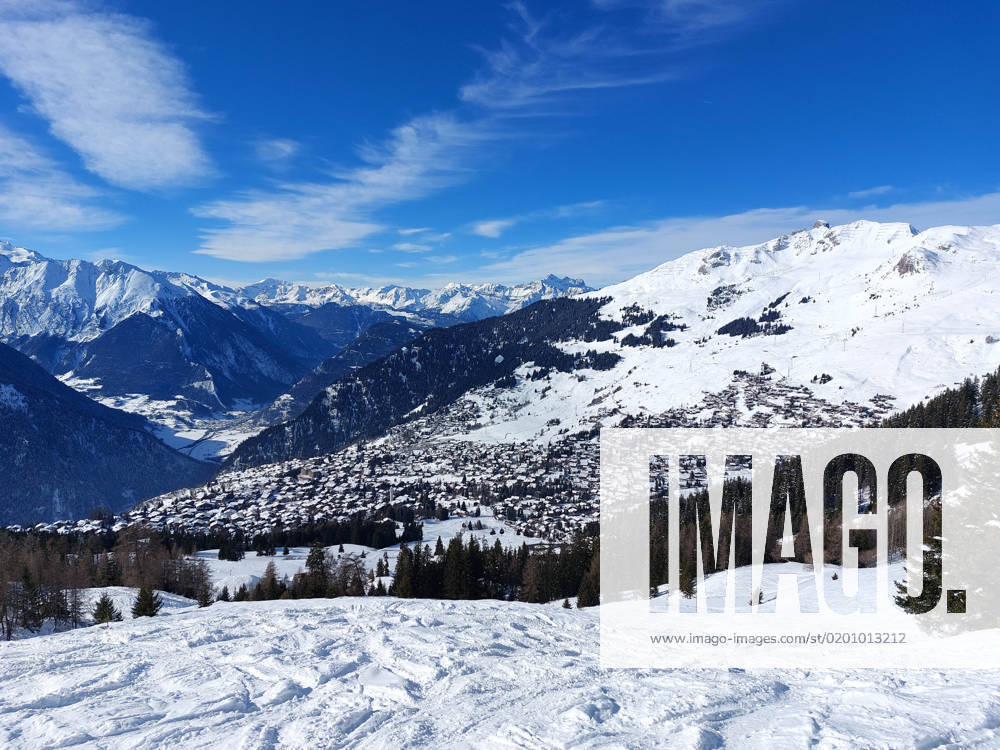 Verbier, Valais themed picture skiing, skiers on ski slopes in the Alpine region Verbier, 4 Vallees, Valais, Switzerl