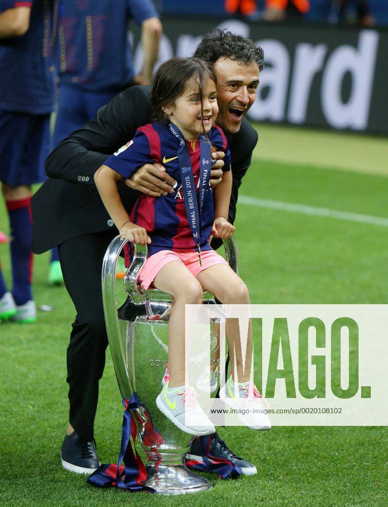 Berlin Fußball Champions League Finale Juventus Turin vs. FC Barcelona Barca Trainer Luis Enrique (Barcelona) mit Tochter Xana Die Einverständniserklärung der Eltern liegt nicht schriftlich vor.