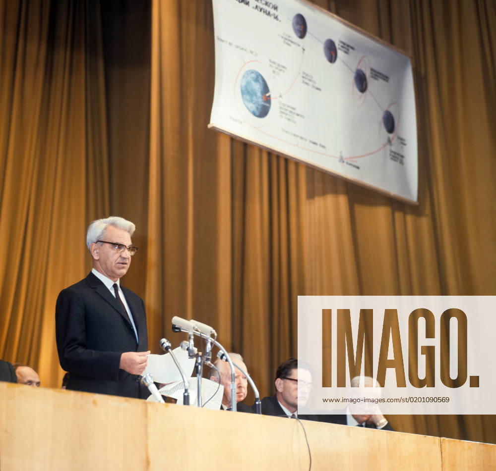 Moscow, USSR. October 28, 1970. President of the USSR Academy of Sciences Mstislav Keldysh (L) speaks at press conference dedicated to the successful flight and delivery of lunar soil to Earth by the Luna-16 Soviet Automatic Interplanetary Station in the Central House of Scientists. Valentin Sobolev TASS 1400641