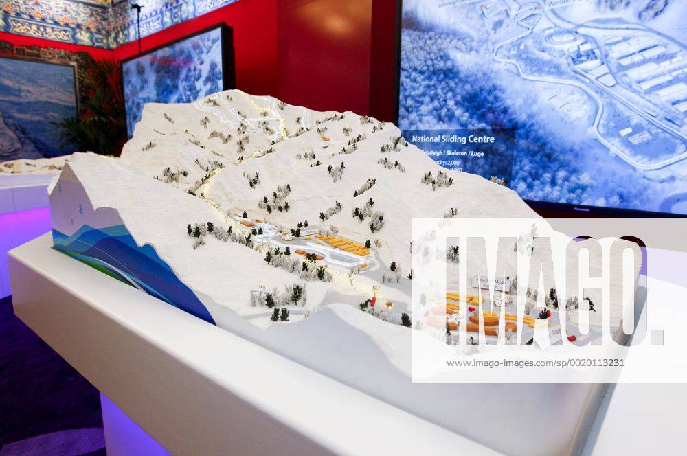 (150610) -- LAUSANNE, June 10, 2015 -- This photo shows a sandbox model at the expo of Beijing Candidate City s bid for the 2022 Winter Olympic Games Olympische Spiele Olympia OS at the Palace hotel in Lausanne, Switzerland, on June 10, 2015. ) (SP)SWITZERLAND-LAUSANNE-2022 WINTER OLYMPICS-EXPO ZhouxLei
