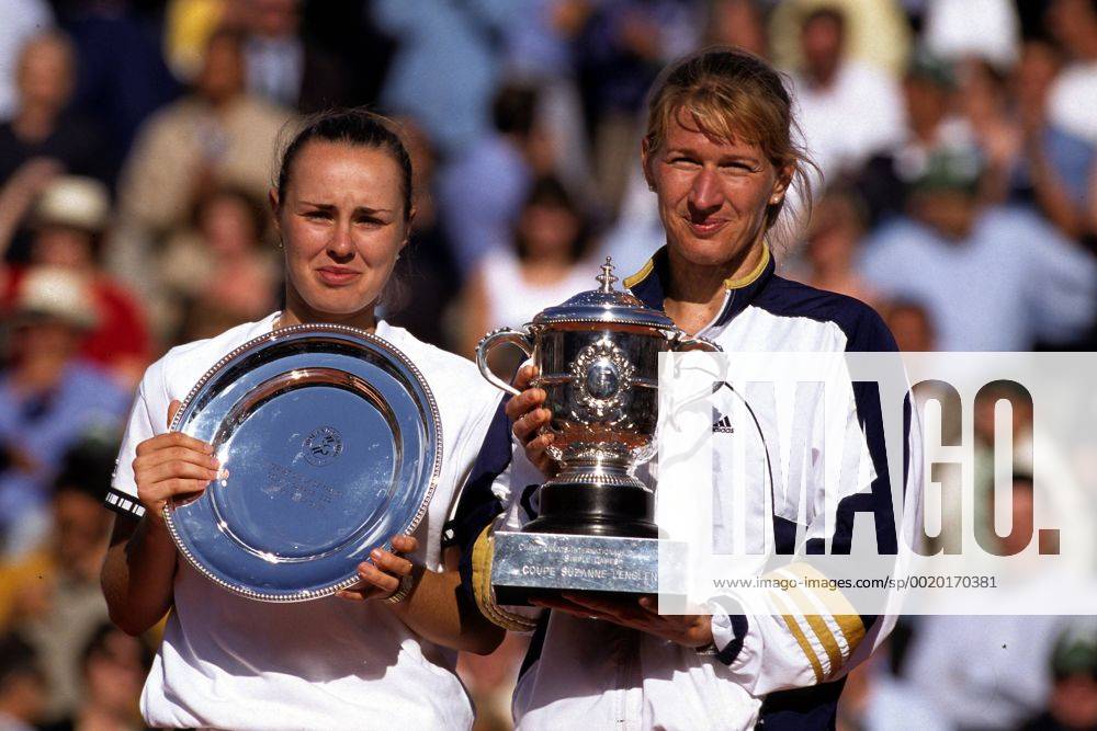 STEFFI GRAF - MARTINA HINGIS - ROLAND GARROS 1999 TENNIS : Roland Garros - Archives - Aufnahmedatum geschätzt TENNISMAG PANORAMIC