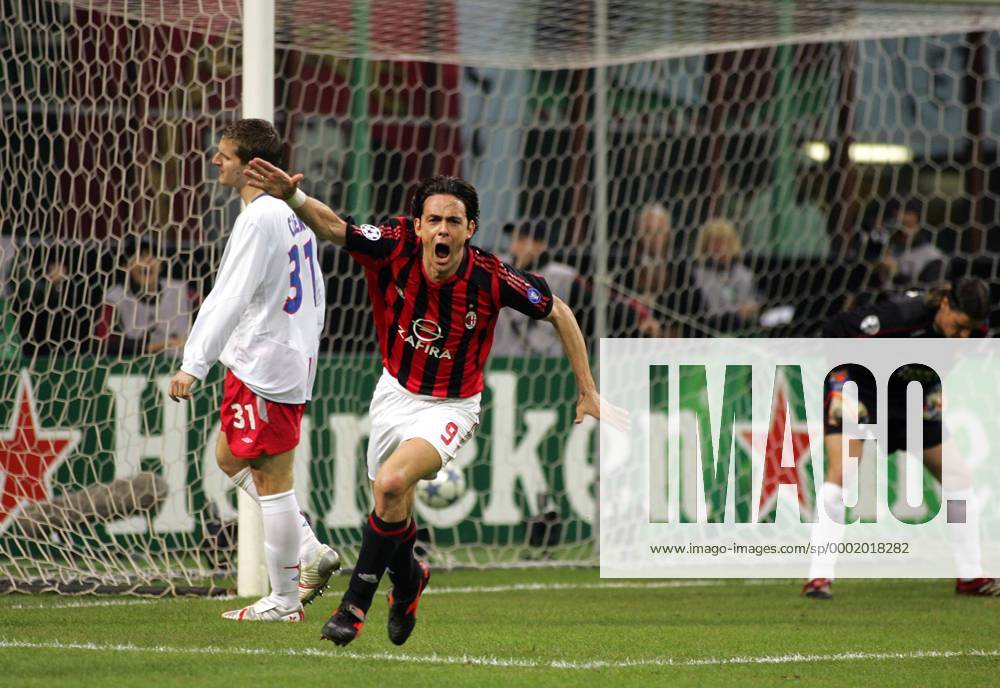 Filippo Inzaghi (Milan, Mitte) - Torjubel, li. Francois Clerc und Torwart Gregory Coupet (beide Lyon) enttäuscht Fußball EC 1 Herren Champions League 2005 2006, AC Mailand - Olympique Lyonnais 3:1, OL Gruppe Mailand Freude, Begeisterung, Enttäuschung,