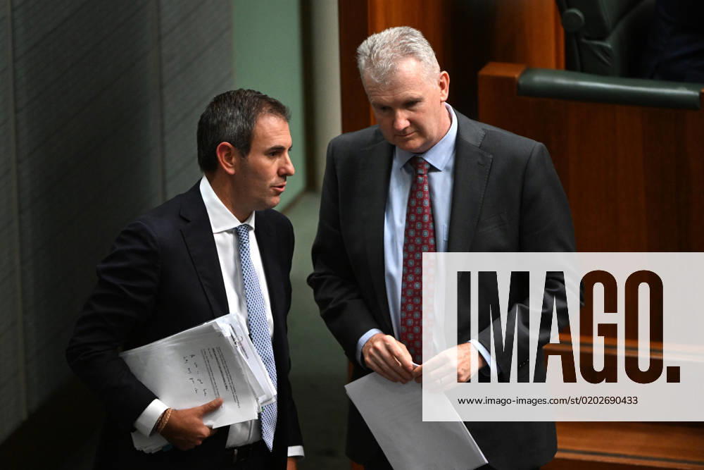 QUESTION TIME, Treasurer Jim Chalmers and Minister for Employment Tony Burke during Question Time in the House of Representatives at Parliament House in Canberra, Wednesday, February 15, 2023. ( NO ARCHIVING, , NO USE IN BOOKS WITHOUT CONSENT CANBERRA ACT AUSTRALIA