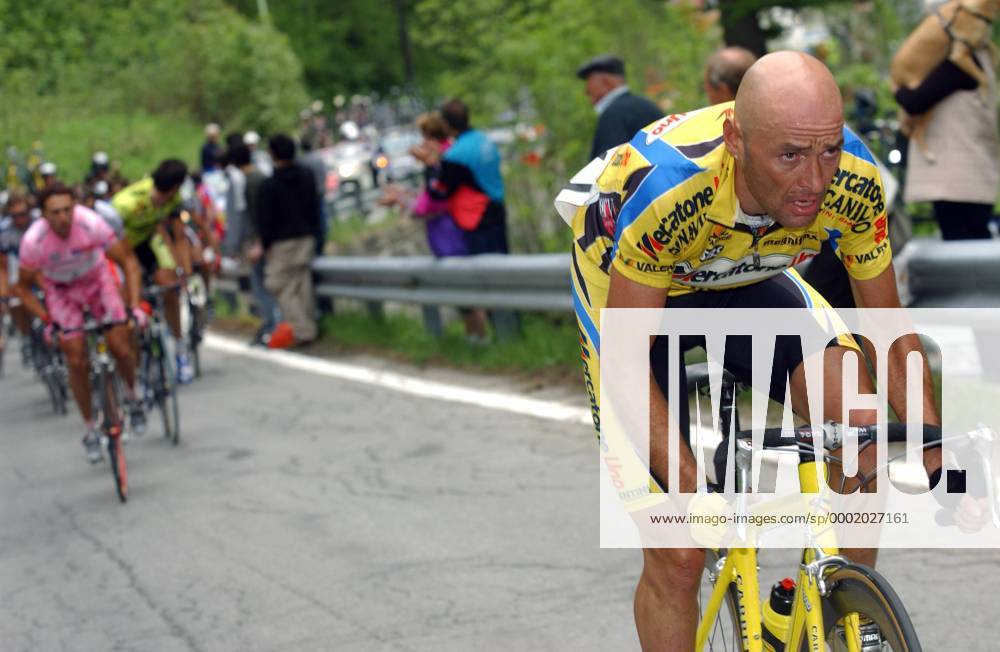 Marco Pantani (Italien Mercatone Uno) mit einem Ausreißversuch am Anstieg - Radsport Herren Giro d Italia 2003, dItalia, Straßenradsport, Straße, Rad, Vdig Totale 14. Etappe: Messina - Catania