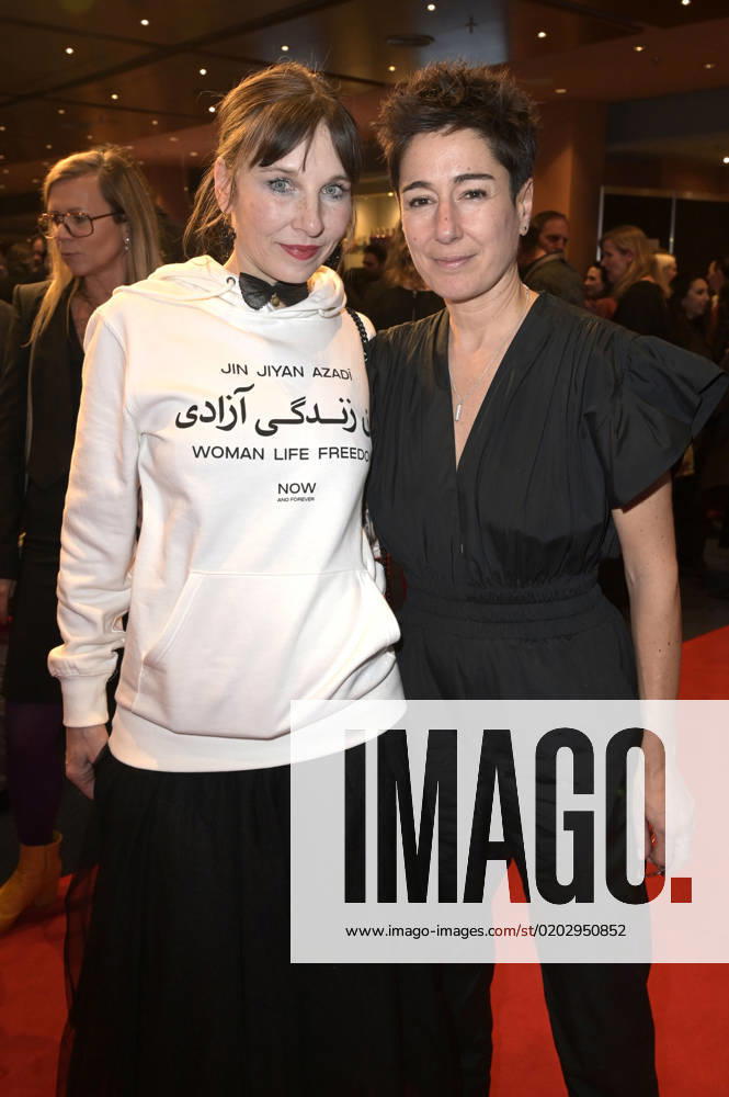 Meret Becker and Dunja Hayali at the festival opening and the premiere of the feature film She Came to Me at the Berlinale 2023 73 Berlin International Film Festival at the Berlinale Palast Berlin, 16 02 2023 Foto:xF.xFuturexImage